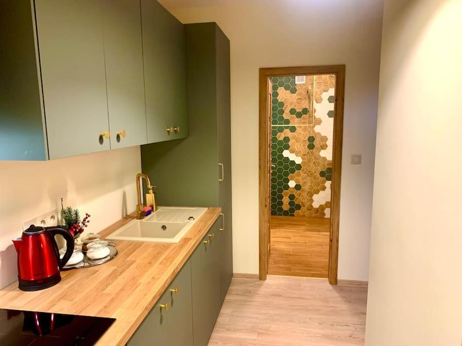 Apartment Brand New, Design Jojo, Oldtown, Balcony Bratislava
